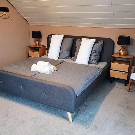 Апартаменти Sleep&Chill - Ruhige Uebernachtung Mit Main-Blick Neustadt am Main Екстер'єр фото