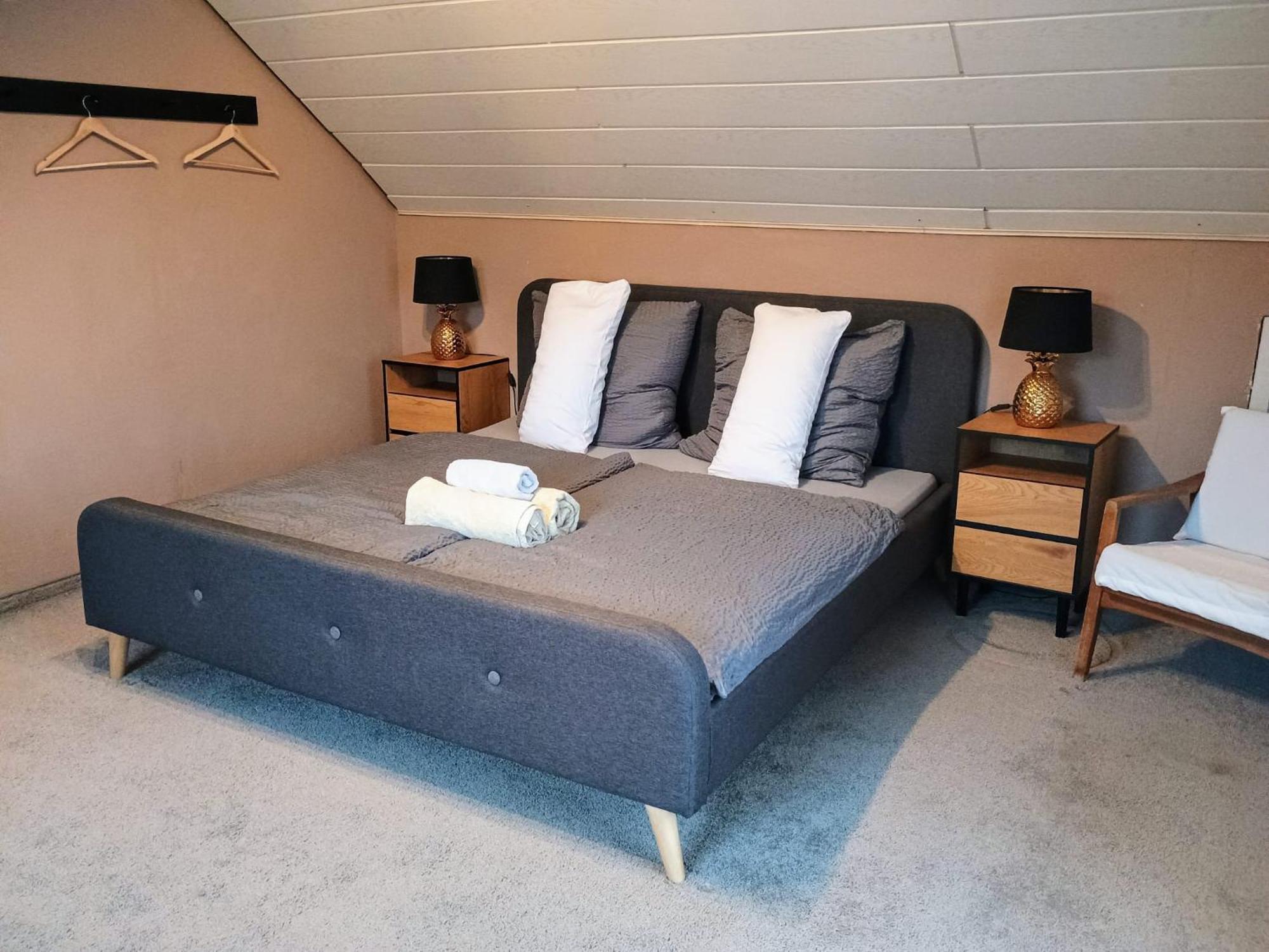Апартаменти Sleep&Chill - Ruhige Uebernachtung Mit Main-Blick Neustadt am Main Екстер'єр фото